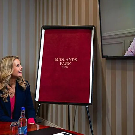 Midlands Park ホテル 4*