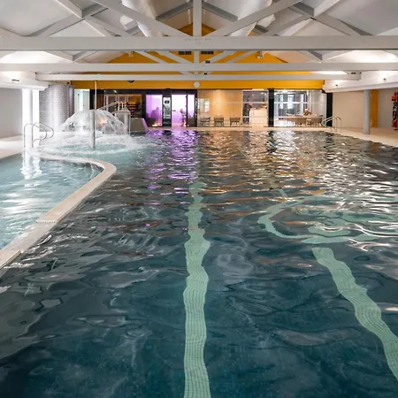 Midlands Park بورتلاويس