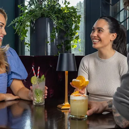 Midlands Park ホテル